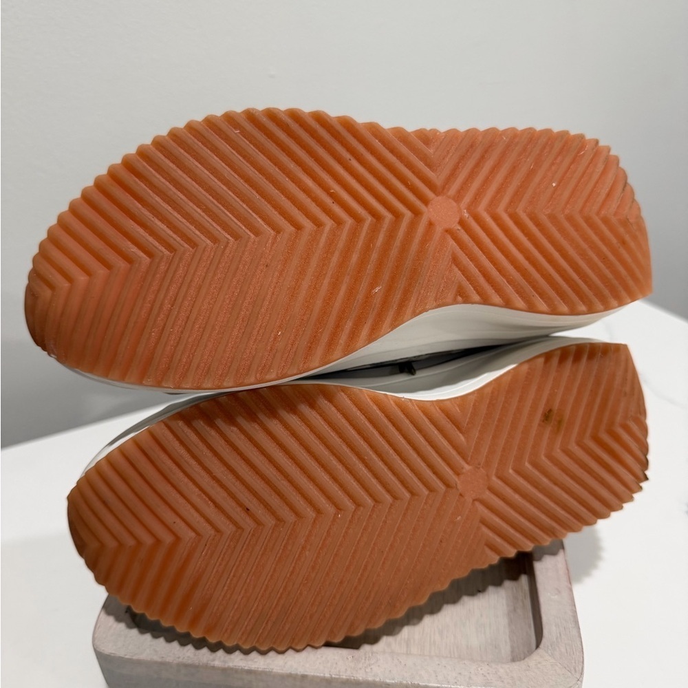 Steve Madden Green Camouflage High-Top Sneakers - Picture 8 of 9